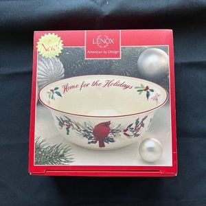 Lenox round  holiday bowl